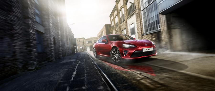  Toyota GT 86 2016 года  (WW) (фото 10 из 33)